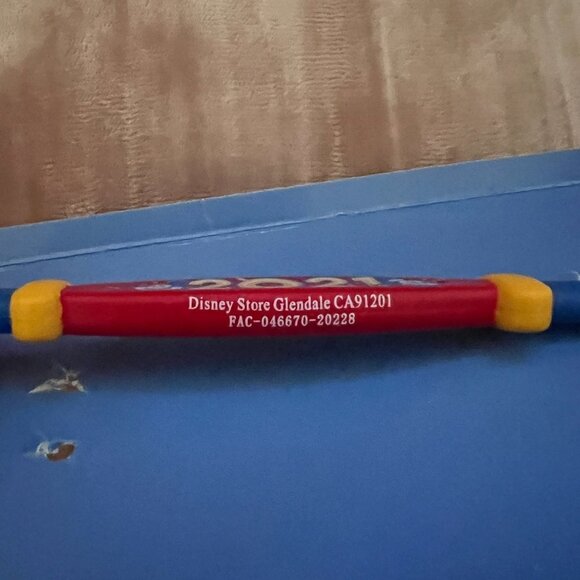 DISNEY Collectable 2021 Key Mickey & Minnie - NWT - Picture 4 of 4